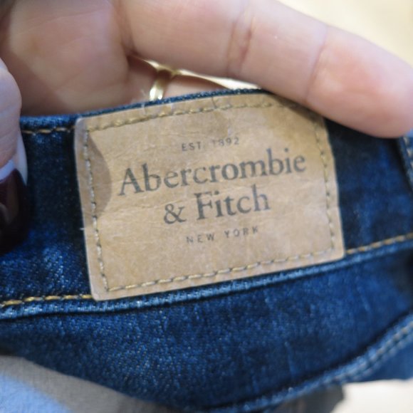 Abercromie and Fitch Skinny Jeans Distressed - Picture 10 of 14